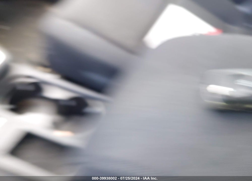2018 VOLKSWAGEN TIGUAN LIMITED 2.0T VIN: WVGBV7AX6JK004246