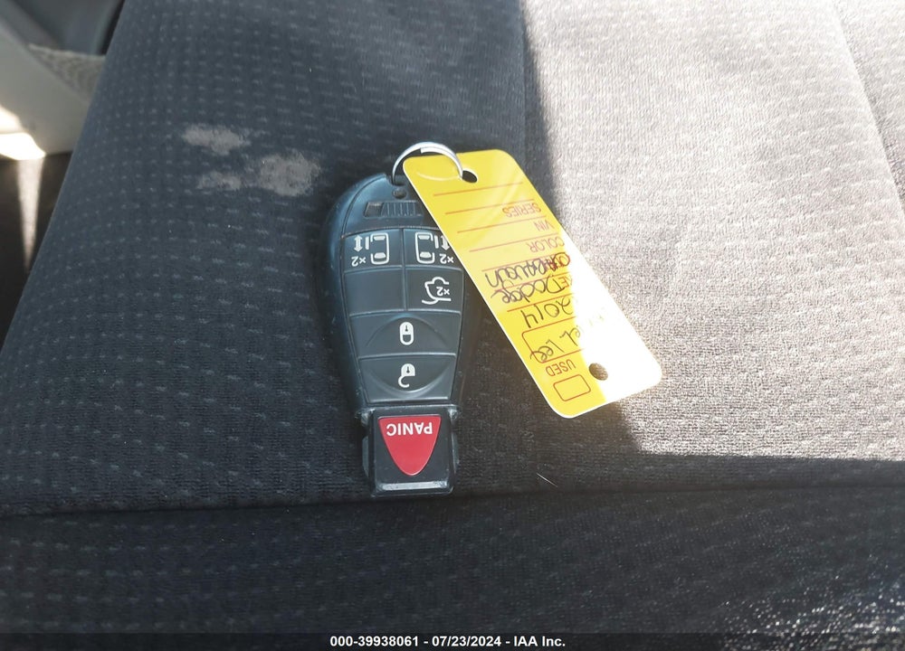 2014 DODGE GRAND CARAVAN SXT VIN: 2C4RDGCG0ER128569