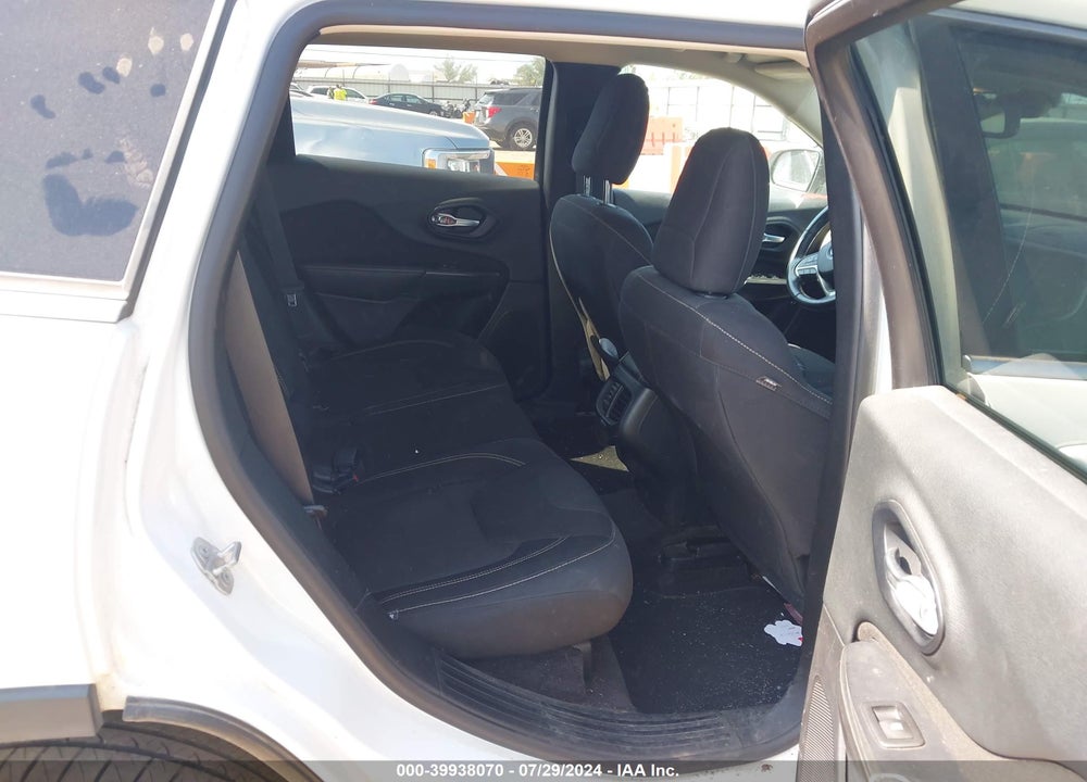 2016 JEEP CHEROKEE LATITUDE VIN: 1C4PJMCB7GW216113