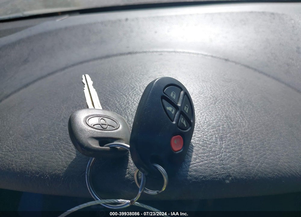 2010 TOYOTA SIENNA LE VIN: 5TDKK4CC7AS298707