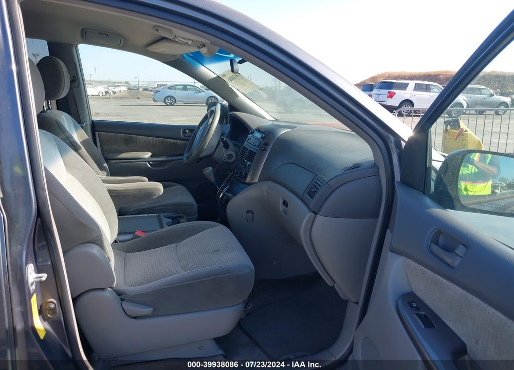 2010 TOYOTA SIENNA LE VIN: 5TDKK4CC7AS298707