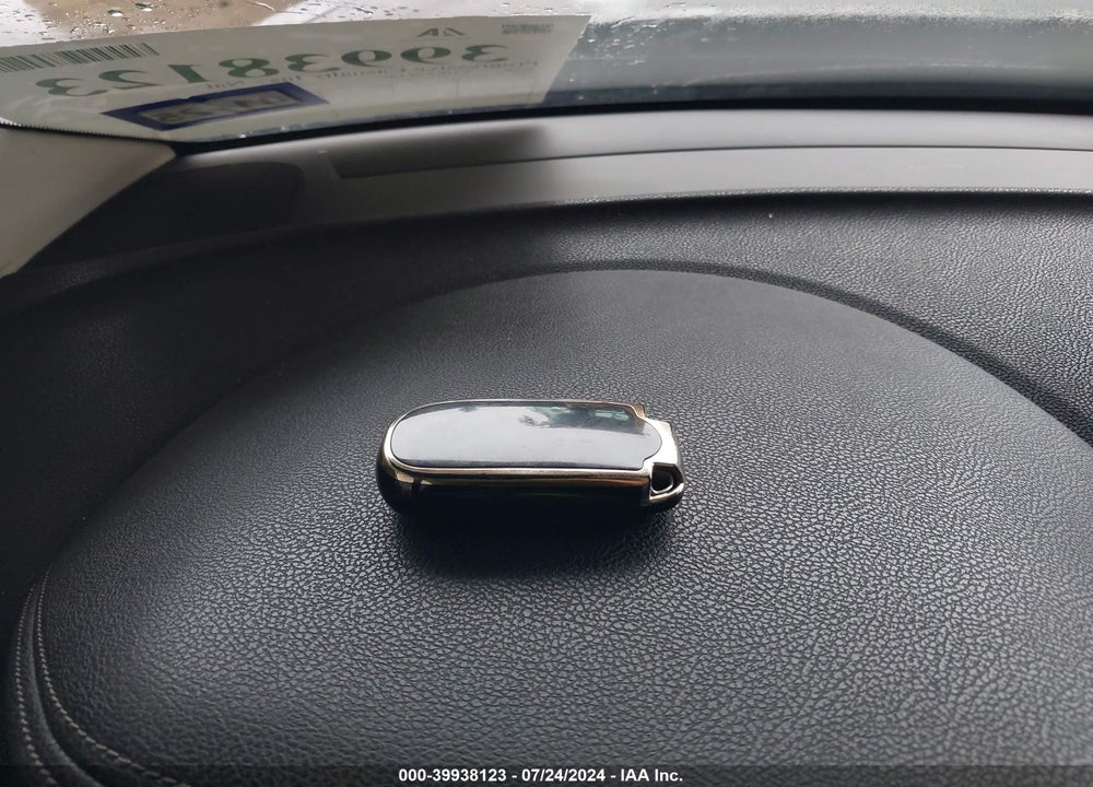 2020 CHRYSLER 300 LIMITED VIN: 2C3CCAEG8LH128037