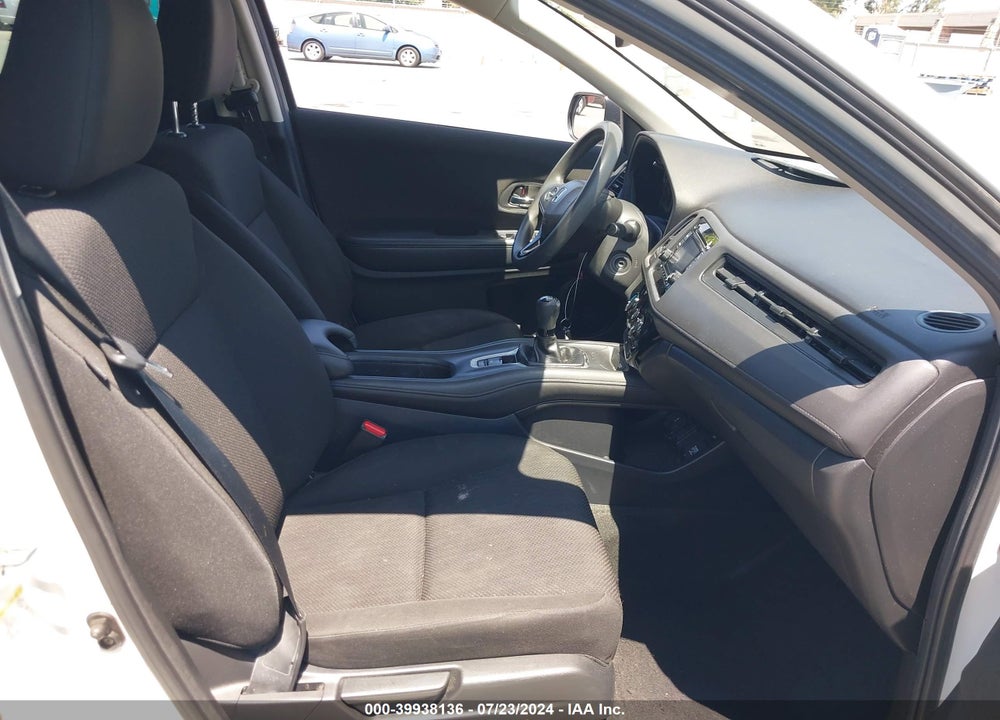 2016 HONDA HR-V LX VIN: 3CZRU5G30GM736138