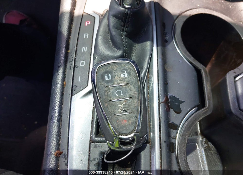 2018 CHEVROLET EQUINOX LT VIN: 2GNAXJEV1J6130153