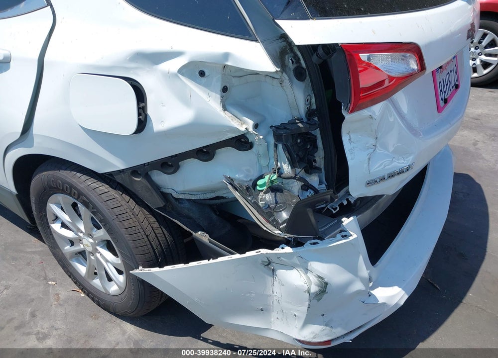 2018 CHEVROLET EQUINOX LT VIN: 2GNAXJEV1J6130153