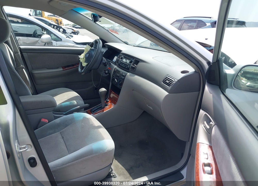 2008 TOYOTA COROLLA LE VIN: 1NXBR32E38Z012247