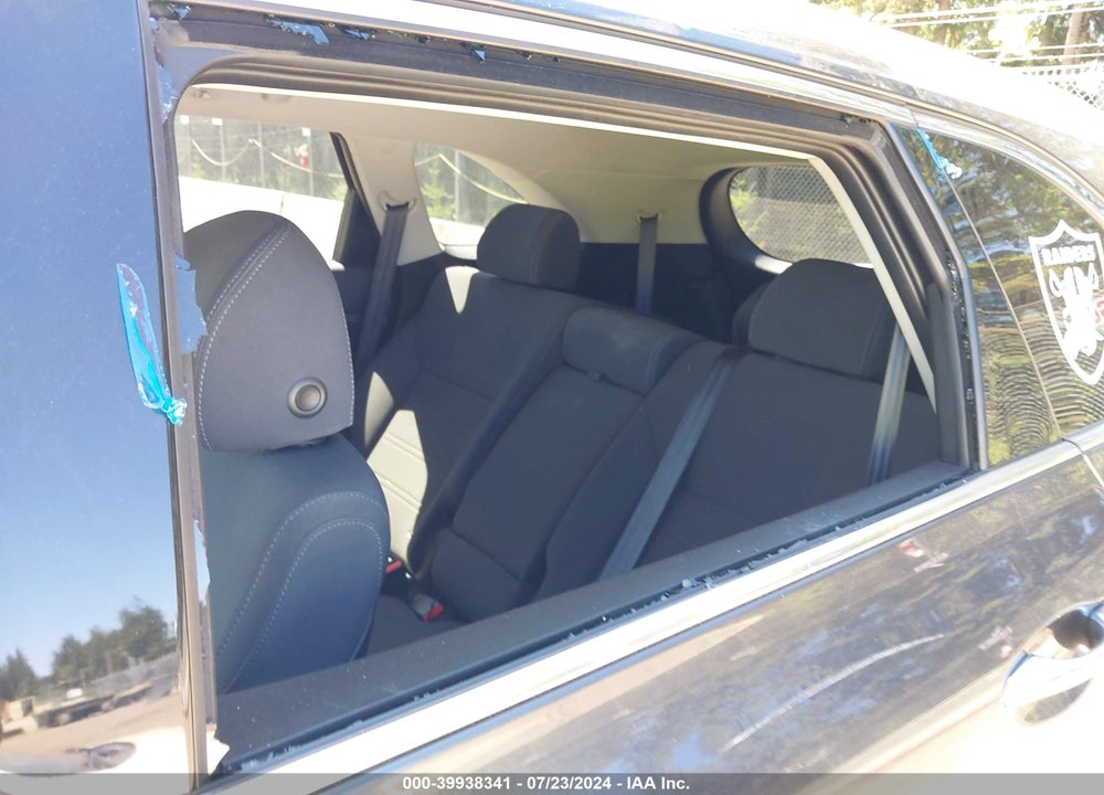 2018 KIA SORENTO 3.3L LX VIN: 5XYPGDA59JG421691