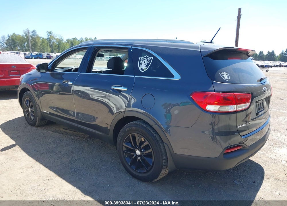 2018 KIA SORENTO 3.3L LX VIN: 5XYPGDA59JG421691