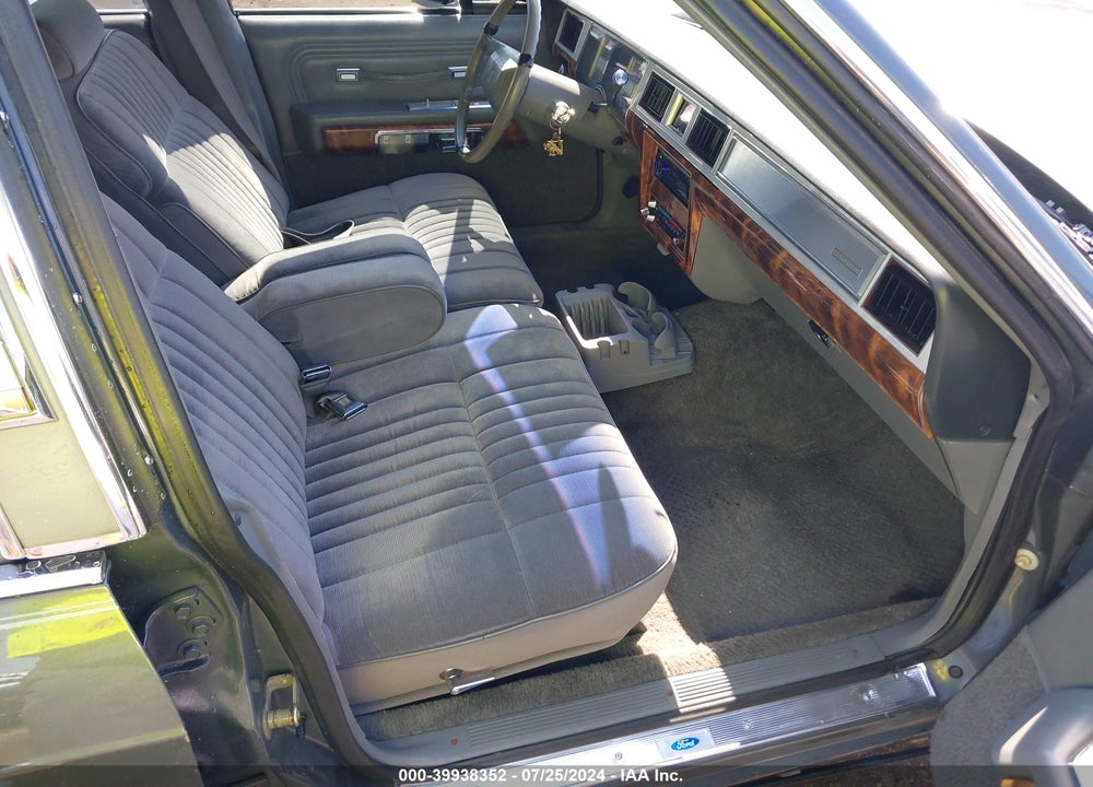 1987 MERCURY GRAND MARQUIS GS VIN: 2MEBM74F0HX706787