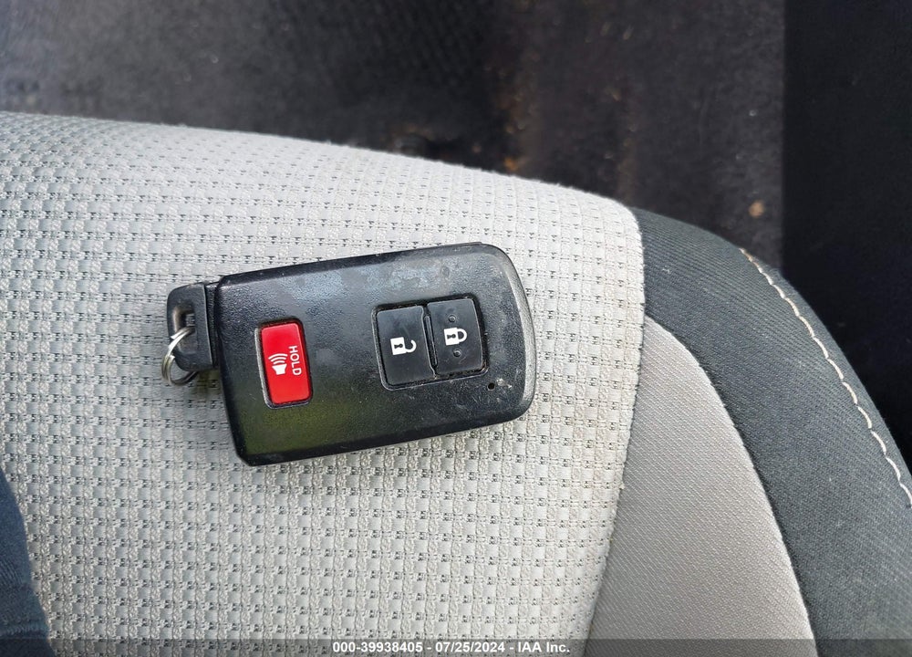 2018 TOYOTA RAV4 XLE VIN: JTMWFREV8JJ187534