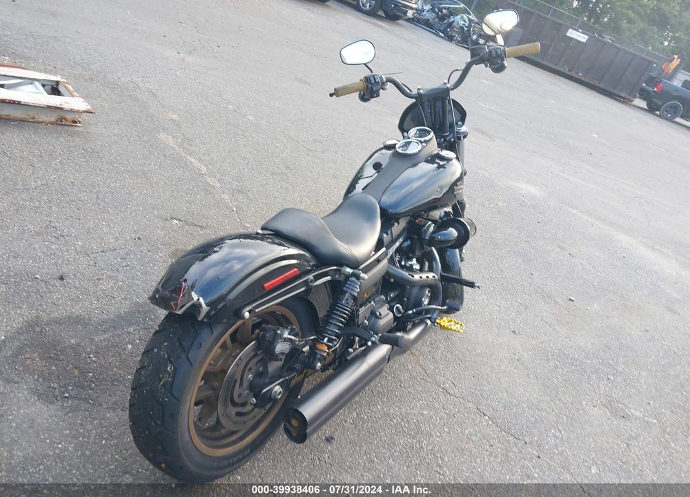 2016 HARLEY-DAVIDSON FXDLS VIN: 1HD1GS823GC324715