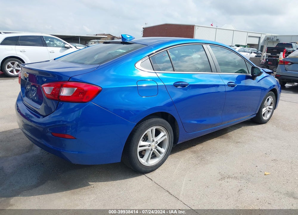 2018 CHEVROLET CRUZE LT AUTO VIN: 1G1BE5SMXJ7210324