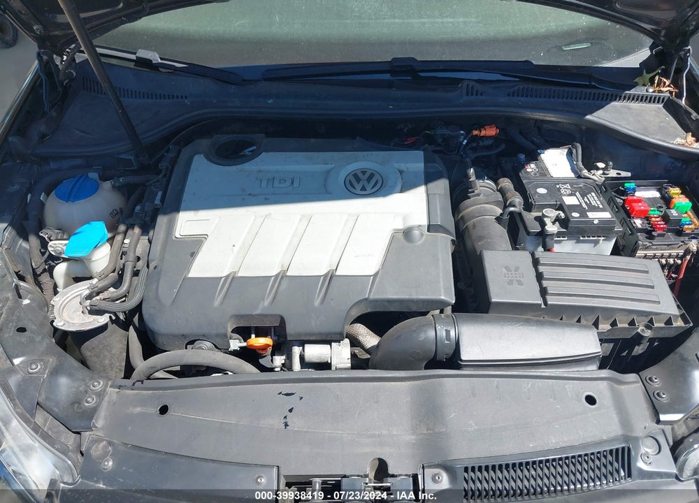 2012 VOLKSWAGEN JETTA SPORTWAGEN 2.0L TDI VIN: 3VWML7AJ7CM655327