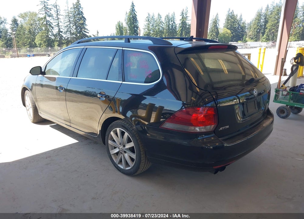2012 VOLKSWAGEN JETTA SPORTWAGEN 2.0L TDI VIN: 3VWML7AJ7CM655327