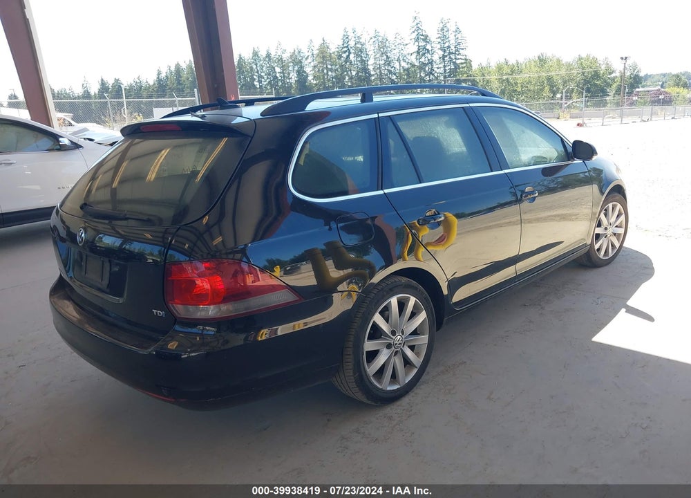 2012 VOLKSWAGEN JETTA SPORTWAGEN 2.0L TDI VIN: 3VWML7AJ7CM655327