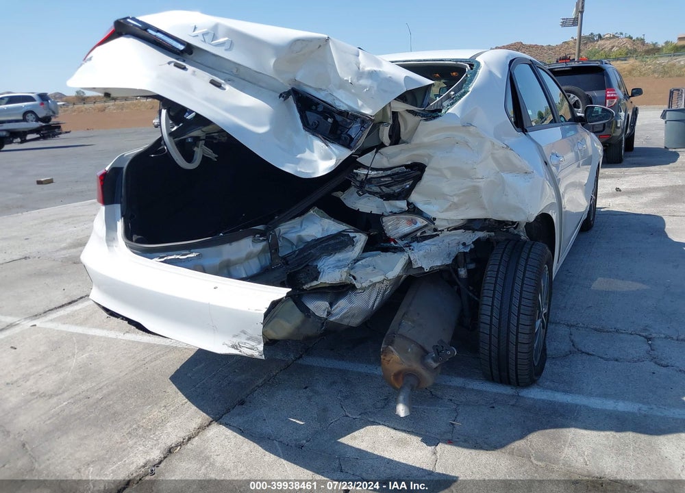 2022 KIA FORTE LXS VIN: 3KPF24AD1NE461560