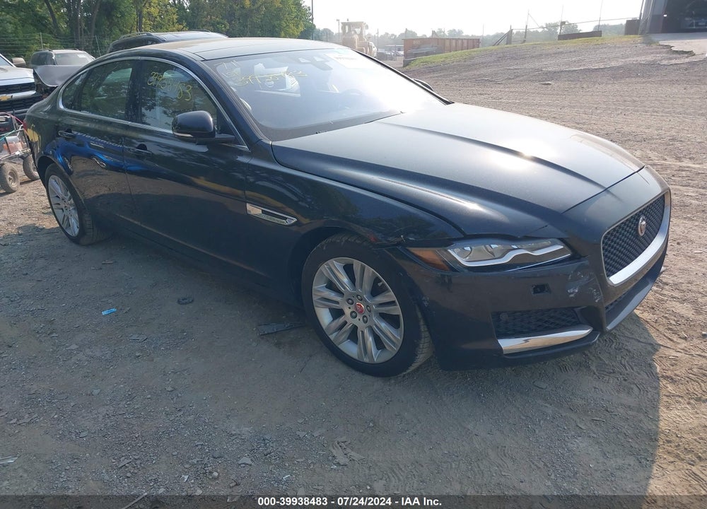2016 JAGUAR XF 35T PREMIUM VIN: SAJBJ4BV5GCY16816