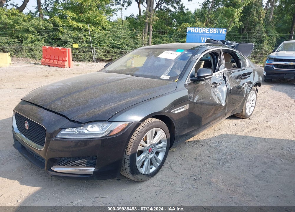 2016 JAGUAR XF 35T PREMIUM VIN: SAJBJ4BV5GCY16816