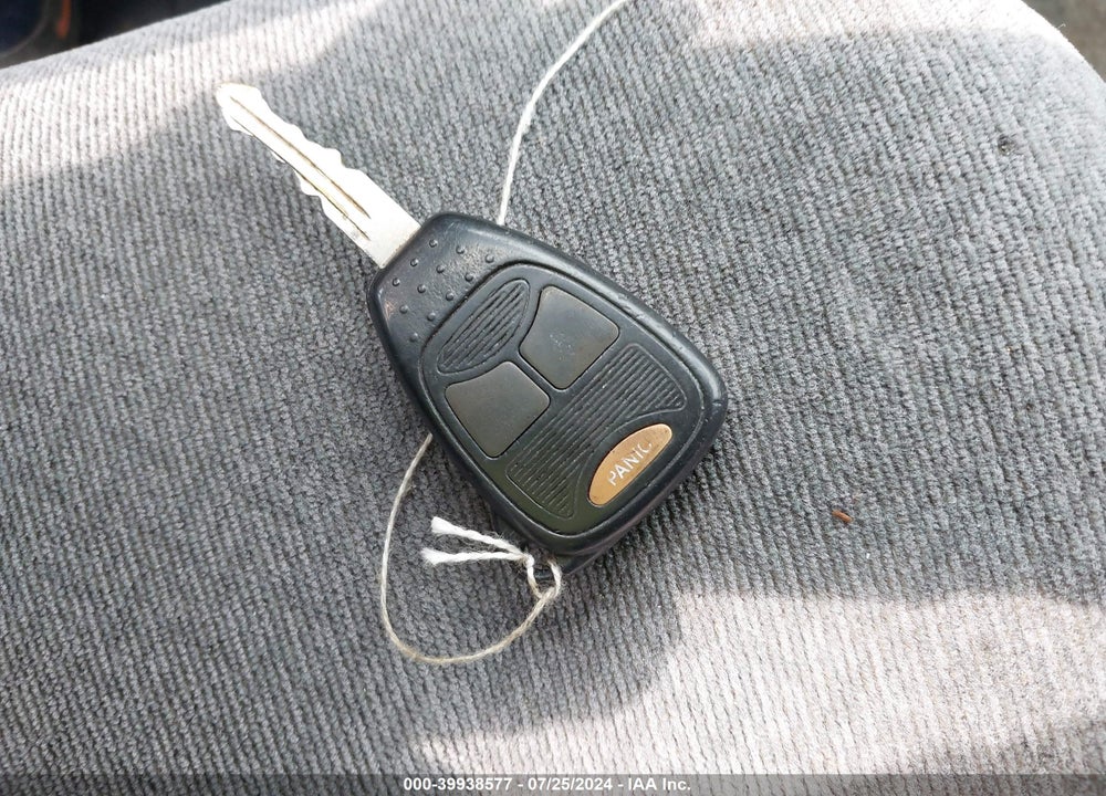 2006 CHRYSLER TOWN & COUNTRY VIN: 1A4GP45R06B608486