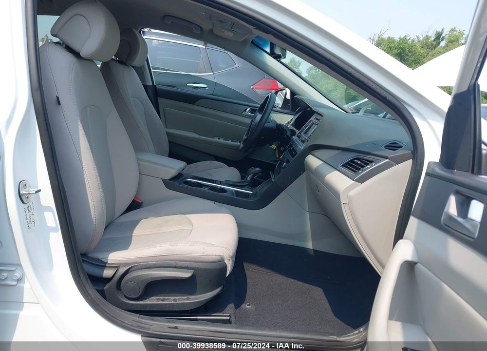 2015 HYUNDAI SONATA ECO VIN: 5NPE24AA5FH141513