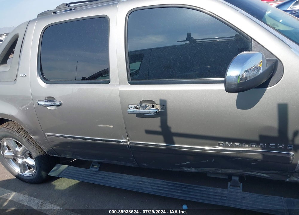 2012 CHEVROLET AVALANCHE 1500 LTZ VIN: 3GNTKGE78CG214330