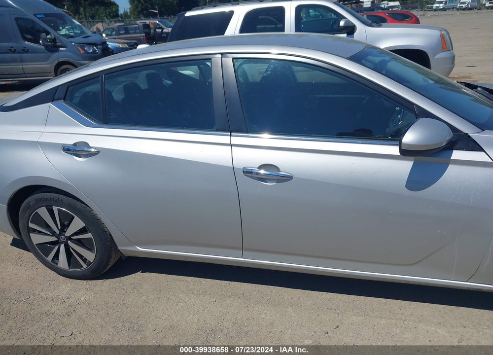 2022 NISSAN ALTIMA SV FWD VIN: 1N4BL4DV9NN383854