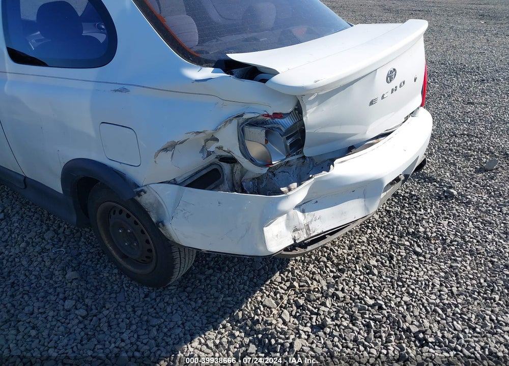 2002 TOYOTA ECHO VIN: JTDAT123020210318
