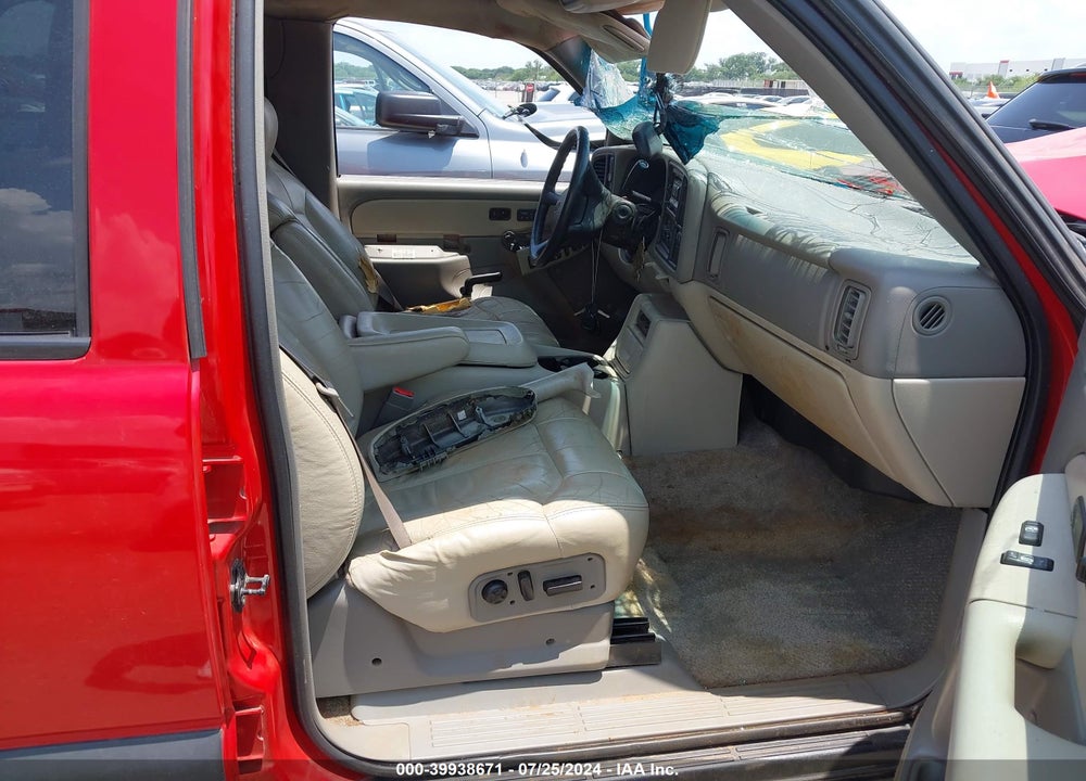 2002 CHEVROLET TAHOE LT VIN: 1GNEC13Z72R136838