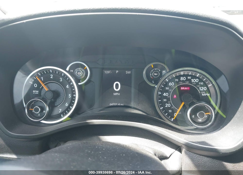 2020 RAM 1500 BIG HORN 4X2 5'7 BOX VIN: 1C6RREFT9LN373189