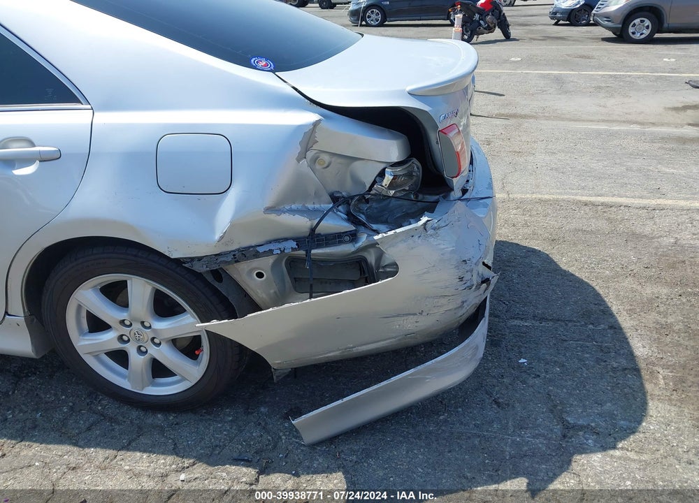2008 TOYOTA CAMRY SE VIN: 4T1BE46K18U740702