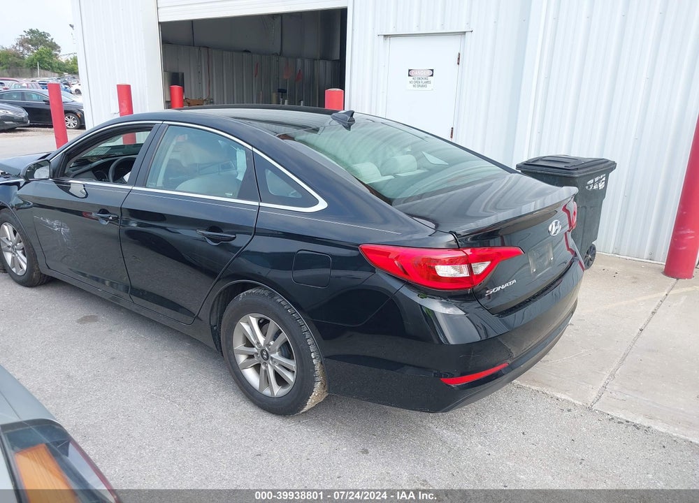 2017 HYUNDAI SONATA SE VIN: 5NPE24AF0HH471588