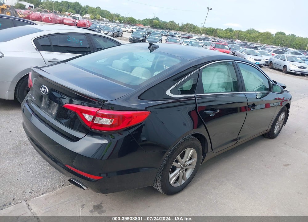 2017 HYUNDAI SONATA SE VIN: 5NPE24AF0HH471588
