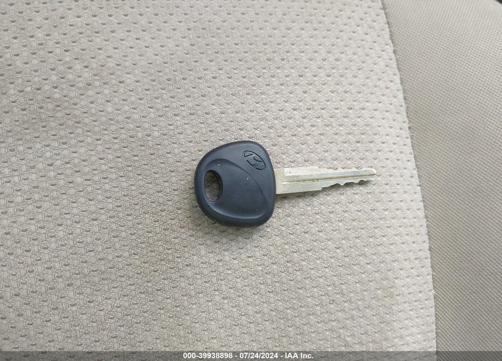 2010 HYUNDAI ACCENT GLS VIN: KMHCN4AC2AU401215