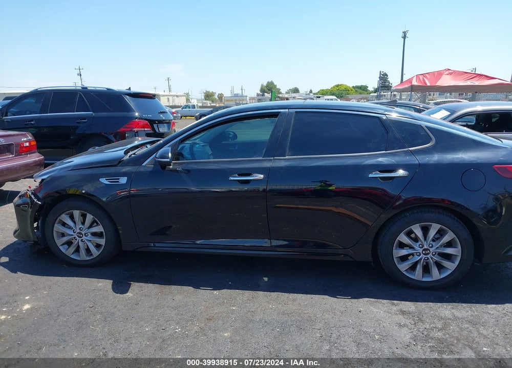 2018 KIA OPTIMA S VIN: 5XXGT4L35JG191157