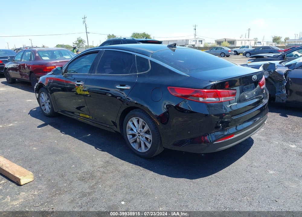 2018 KIA OPTIMA S VIN: 5XXGT4L35JG191157