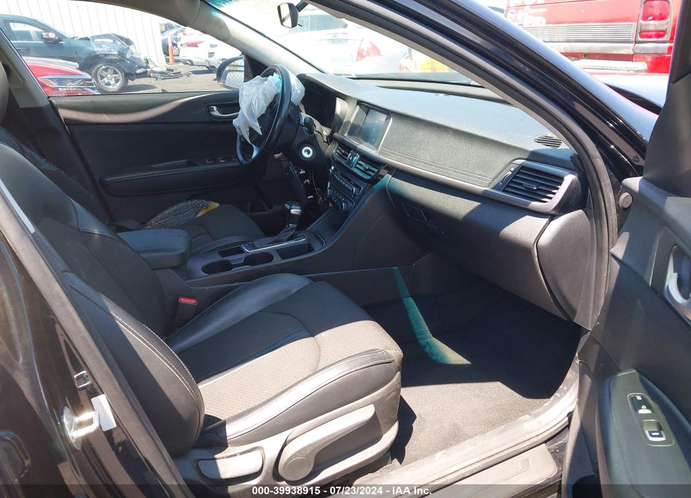 2018 KIA OPTIMA S VIN: 5XXGT4L35JG191157