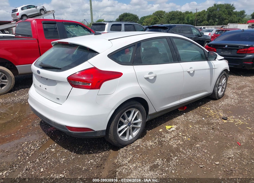 2018 FORD FOCUS SE VIN: 1FADP3K28JL321786