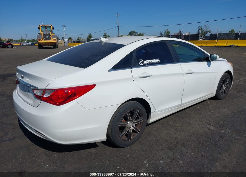 2012 HYUNDAI SONATA GLS VIN: 5NPEB4AC0CH329448