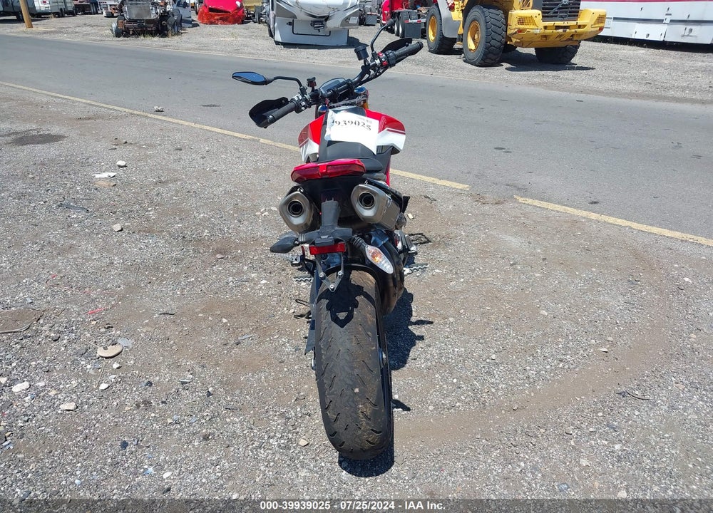 2020 DUCATI HYPERMOTARD 950/950 SP VIN: ZDMBAJDT4LB005568