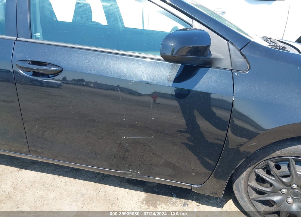 2017 TOYOTA COROLLA LE VIN: 5YFBURHE8HP658300