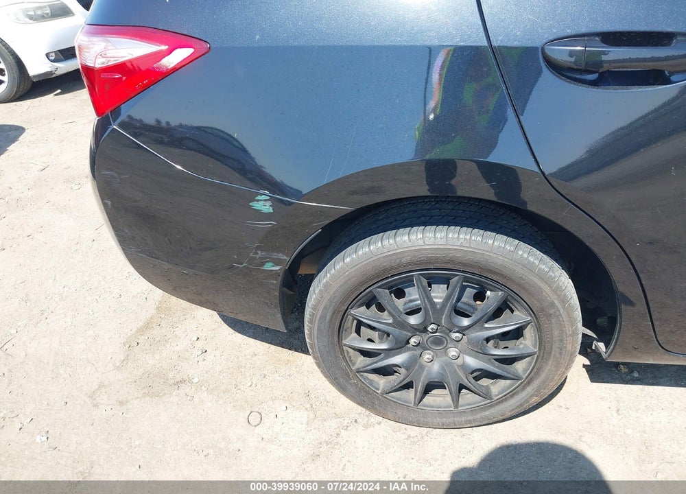2017 TOYOTA COROLLA LE VIN: 5YFBURHE8HP658300
