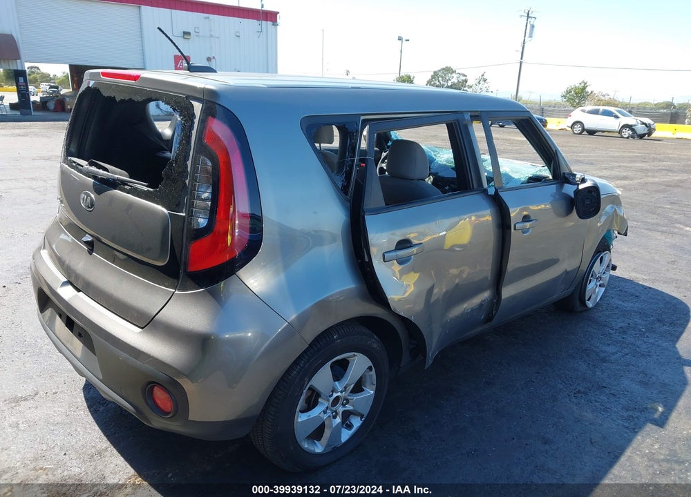 2018 KIA SOUL VIN: KNDJN2A29J7620050