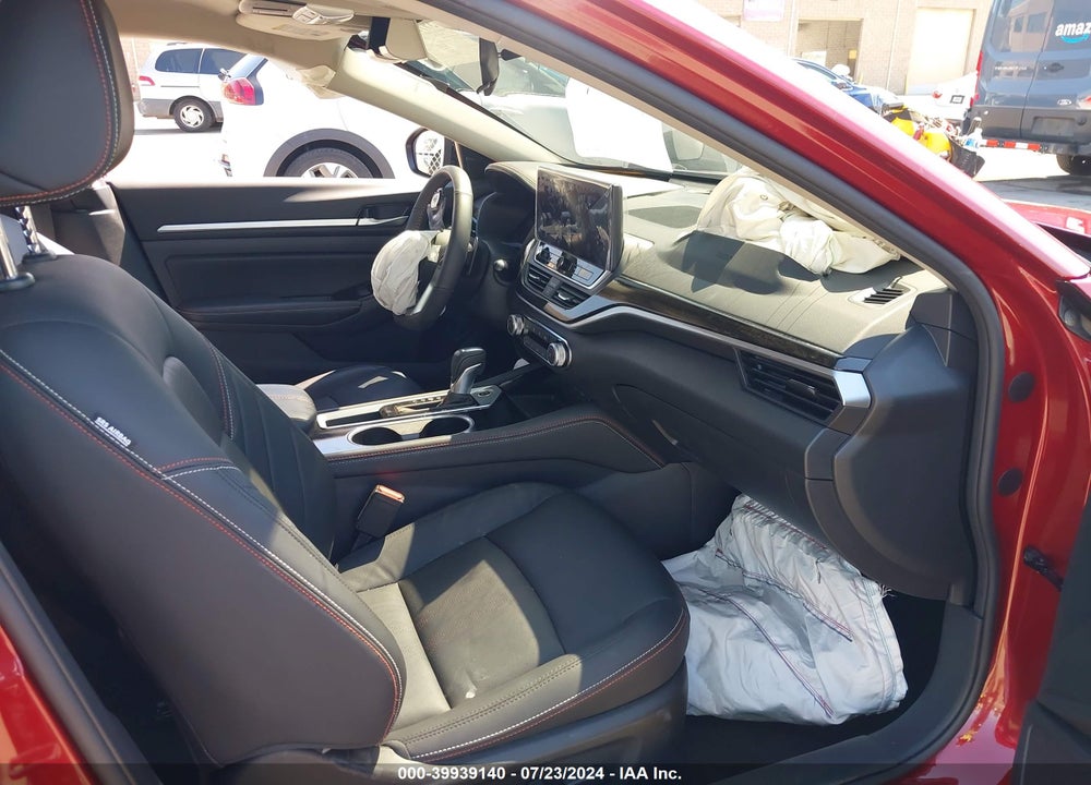 2024 NISSAN ALTIMA SR FWD VIN: 1N4BL4CV9RN402586