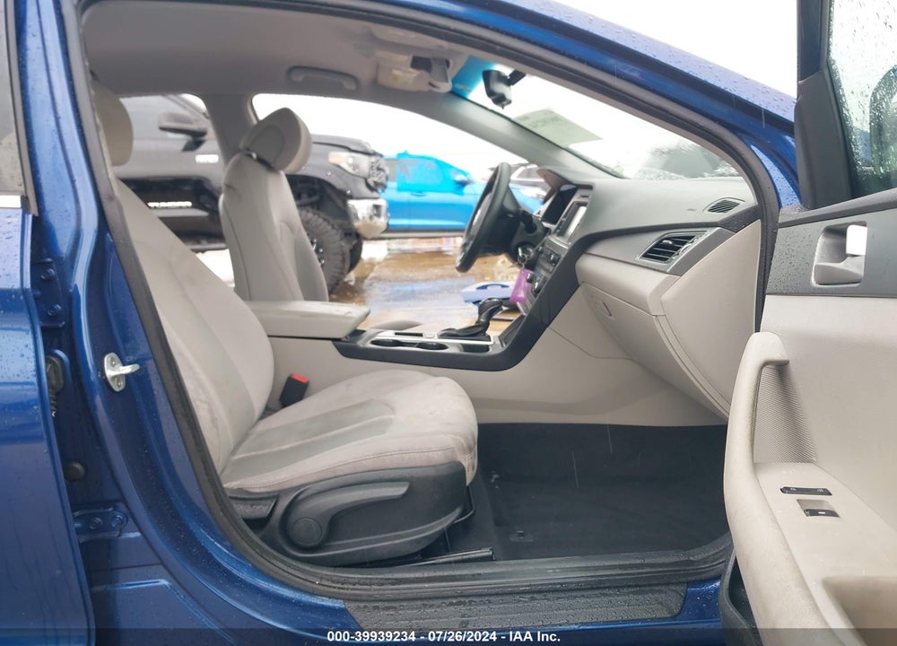 2016 HYUNDAI SONATA SE VIN: 5NPE24AF2GH306026