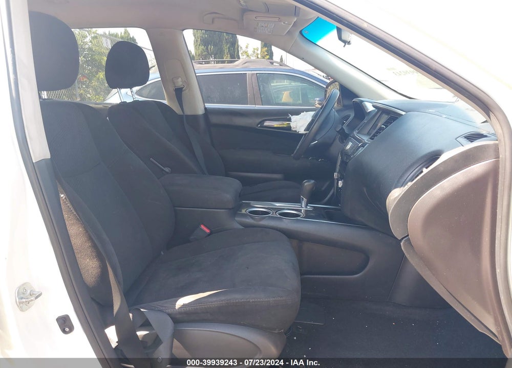 2015 NISSAN PATHFINDER S VIN: 5N1AR2MN8FC692071