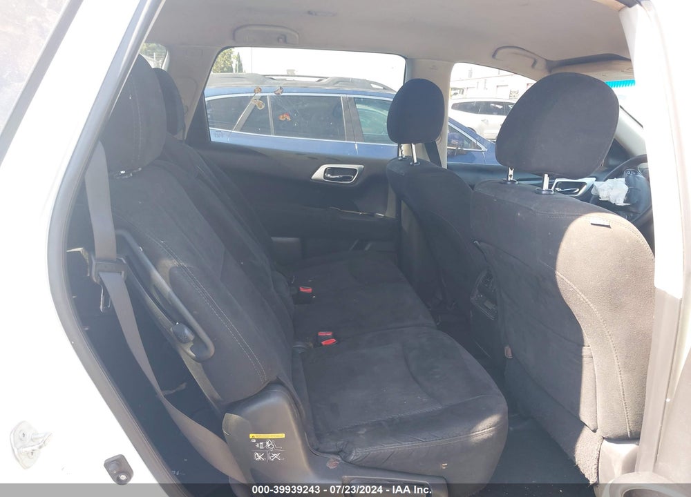 2015 NISSAN PATHFINDER S VIN: 5N1AR2MN8FC692071