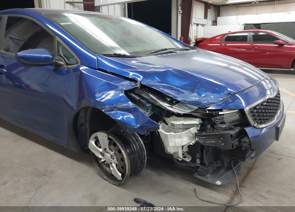 2017 KIA FORTE LX VIN: 3KPFL4A76HE116147