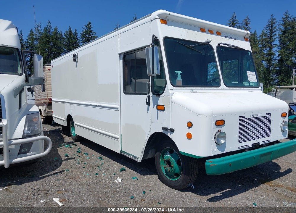 2005 WORKHORSE CUSTOM CHASSIS FORWARD CONTROL CHASSIS P4500 VIN: 5B4KP42U453411554