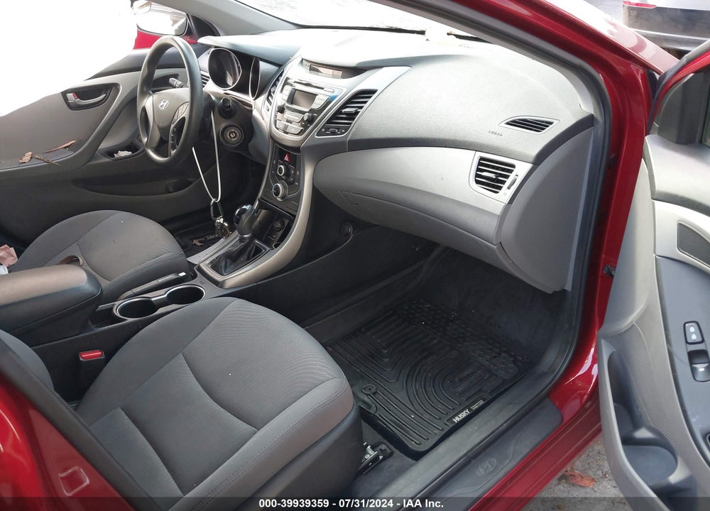 2015 HYUNDAI ELANTRA SE VIN: 5NPDH4AE4FH646245