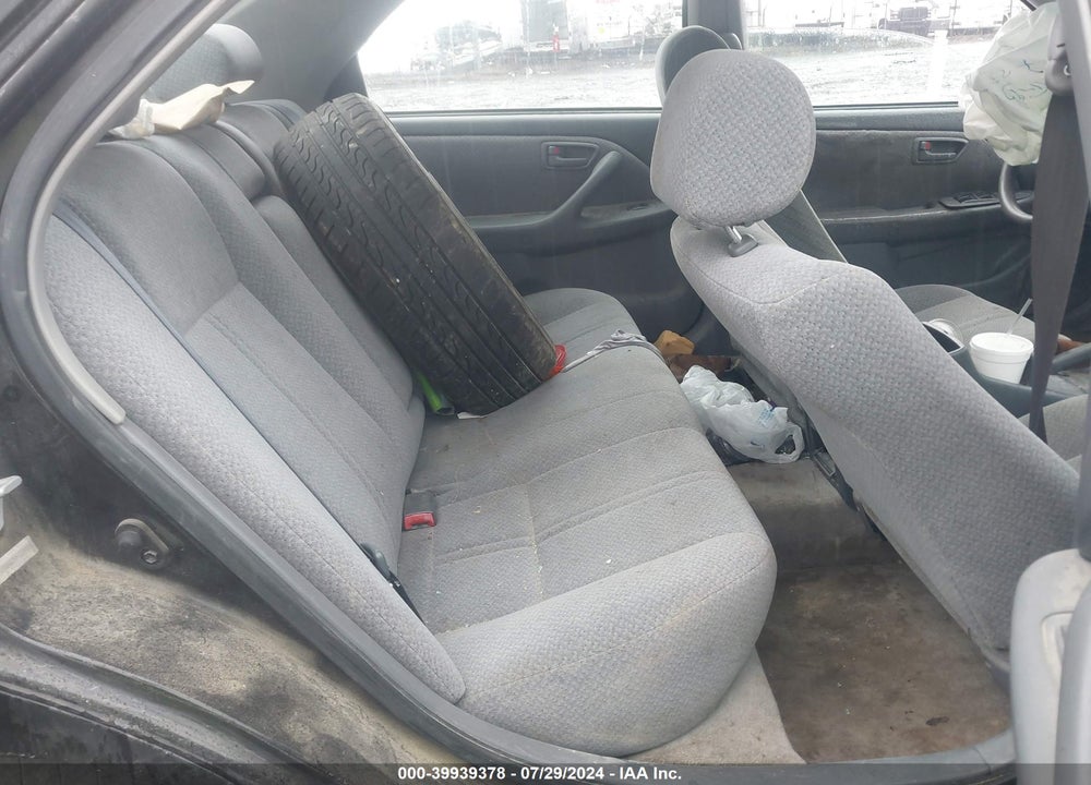 2001 TOYOTA CAMRY LE VIN: JT2BG22K610600286